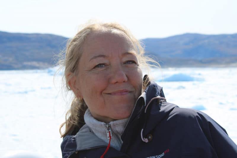 Christa på vandretur i Grønland